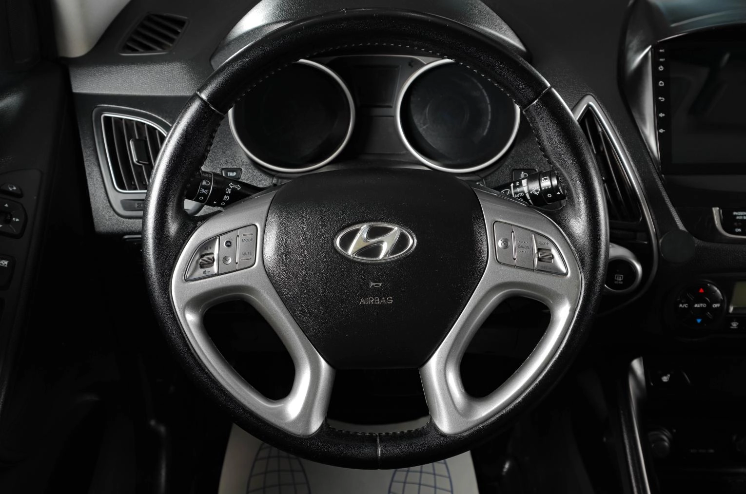 Hyundai ix35 13 из 21