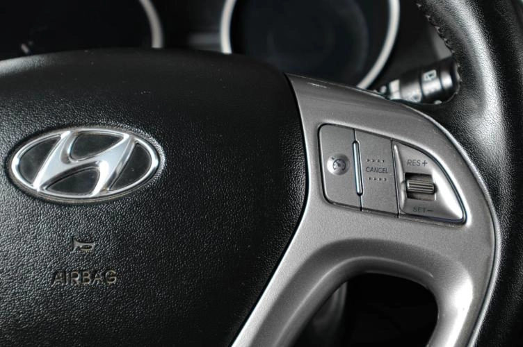 Hyundai ix35 15 из 21