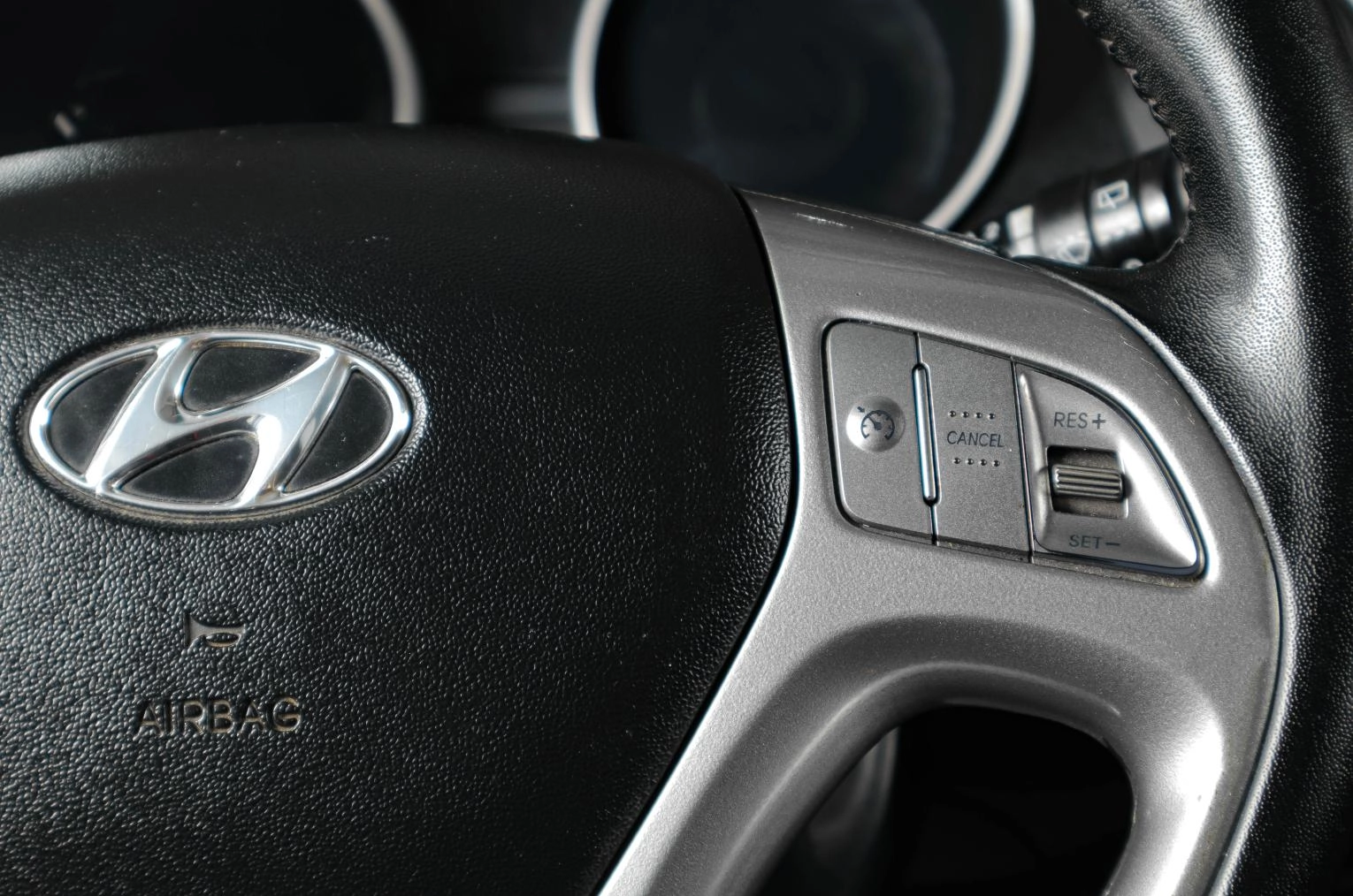 Hyundai ix35 15 из 21