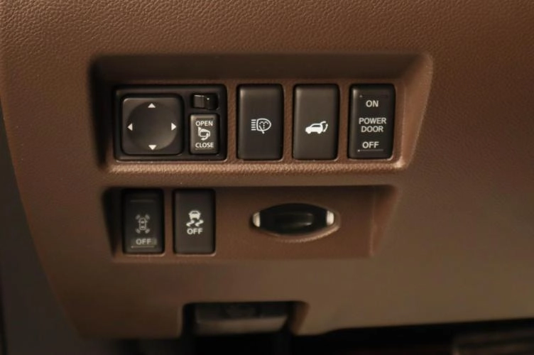 Infiniti FX30 12 из 27