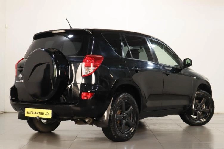 Toyota RAV4 4 из 19