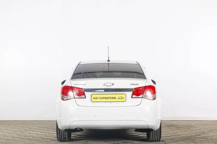 Chevrolet Cruze 5 из 6