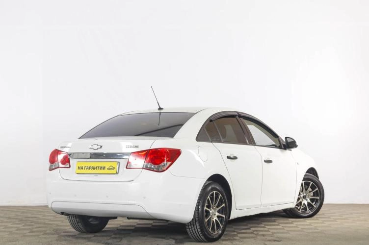 Chevrolet Cruze 6 из 6