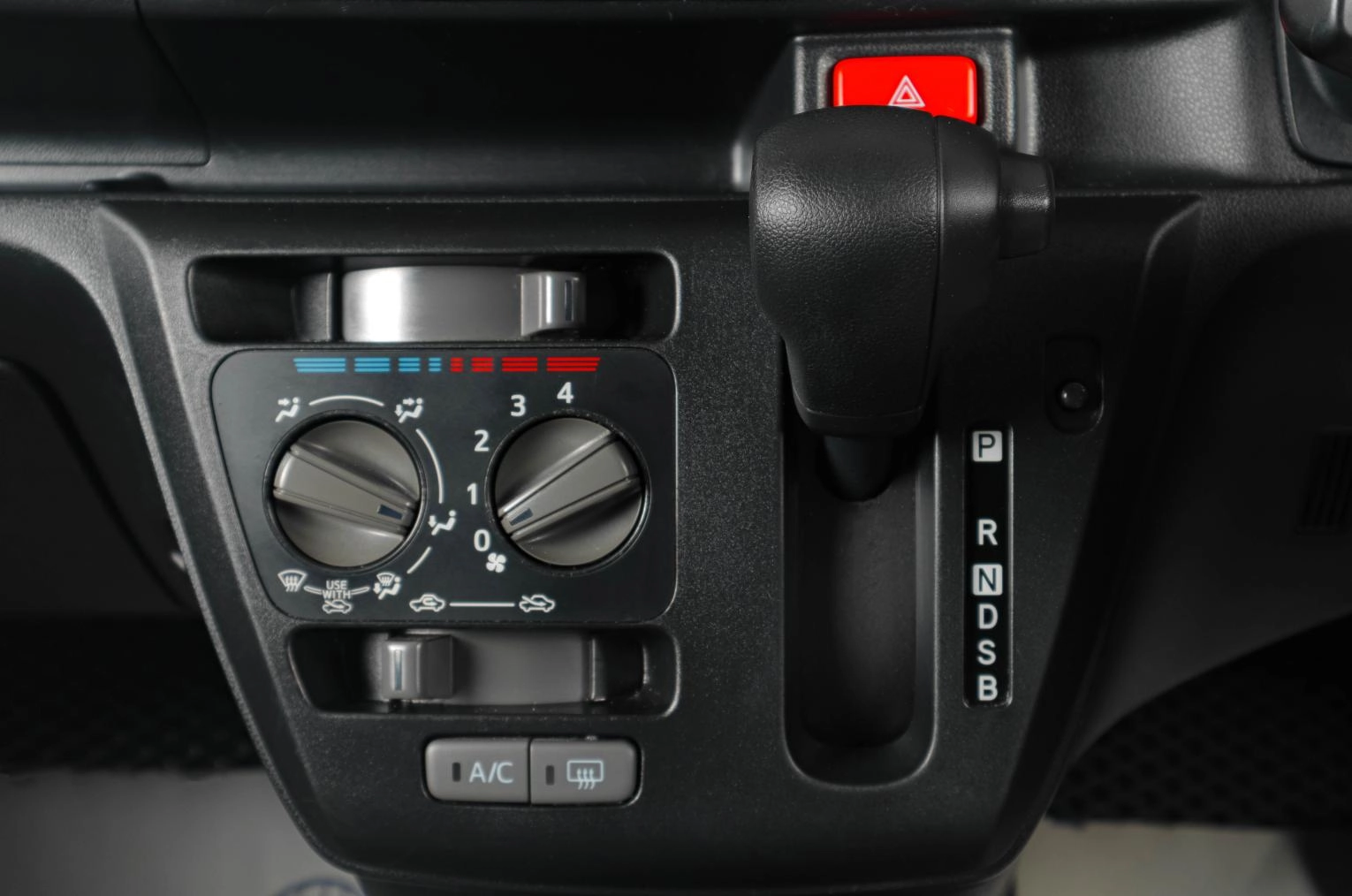 Subaru Pleo Plus 14 из 17