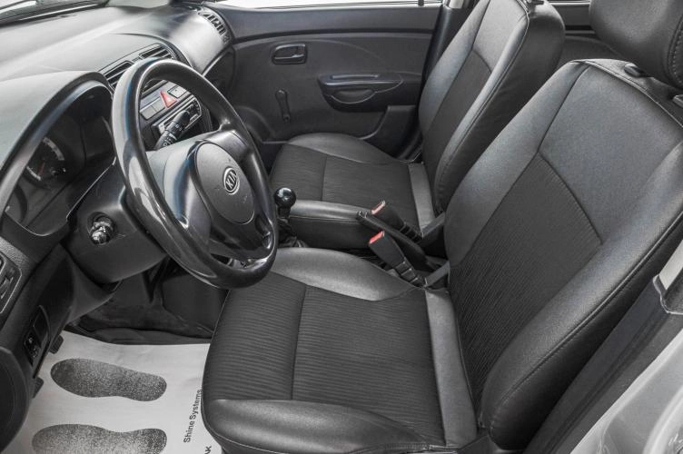 KIA Picanto 10 из 21