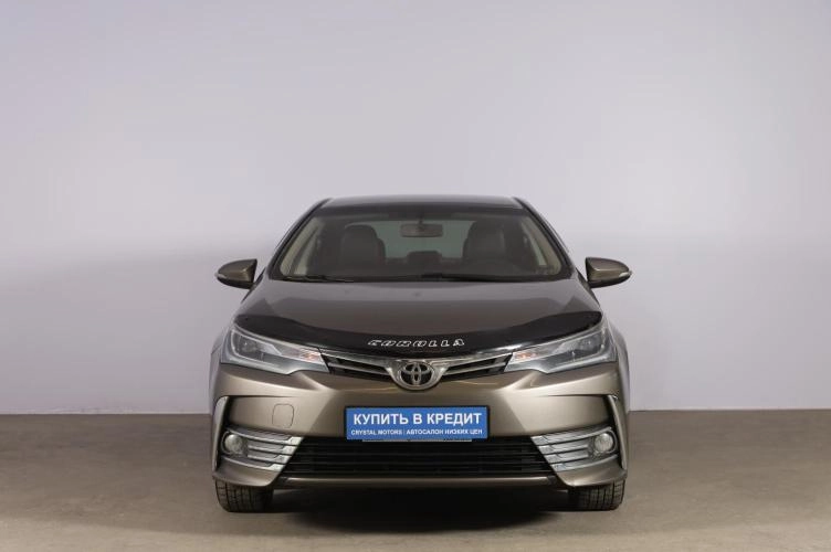 Toyota Corolla 2 из 6