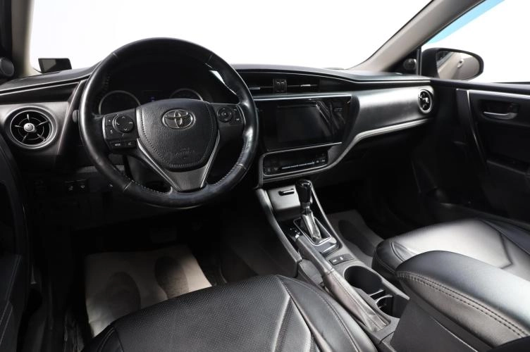 Toyota Corolla 7 из 18