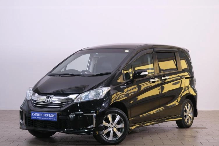 Honda Freed 3 из 6