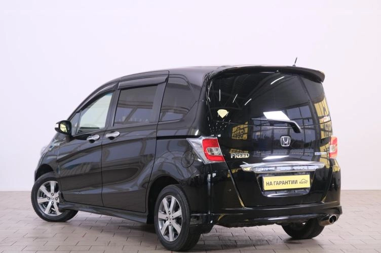 Honda Freed 4 из 6