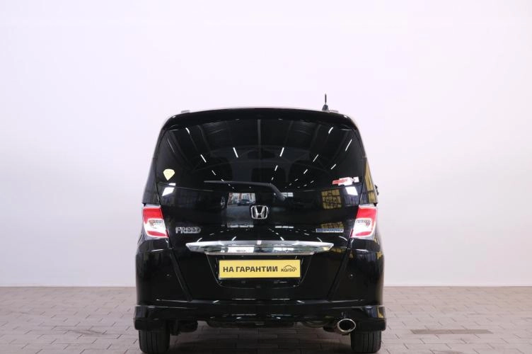 Honda Freed 5 из 6