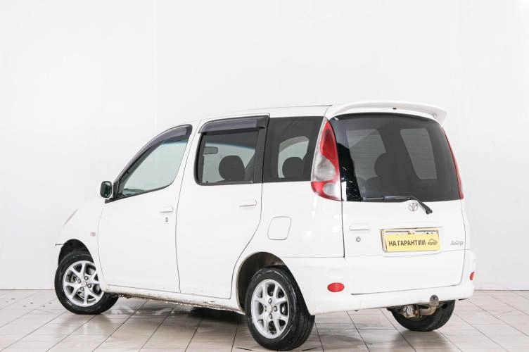 Toyota Funcargo 4 из 6