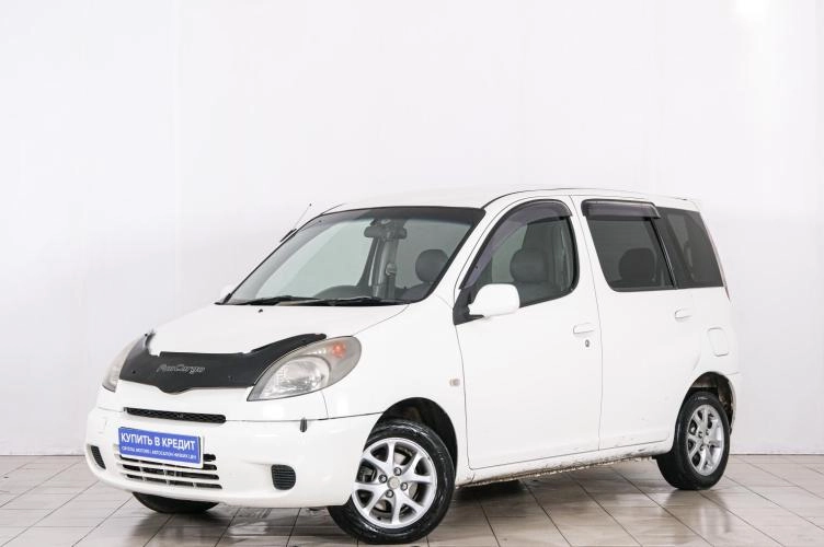 Toyota Funcargo 3 из 6