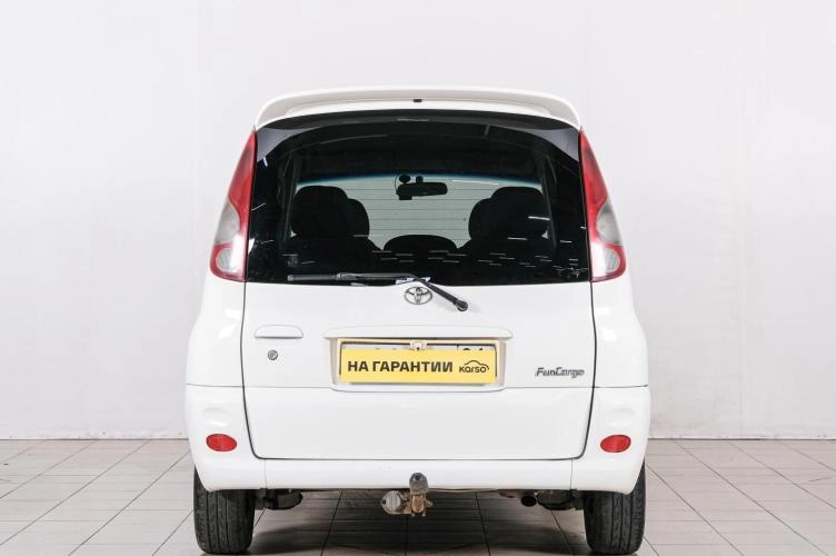 Toyota Funcargo 5 из 6