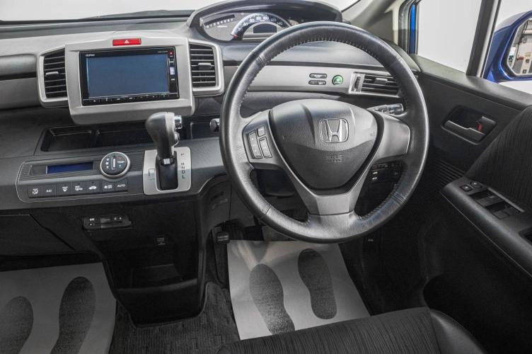 Honda Freed 15 из 26