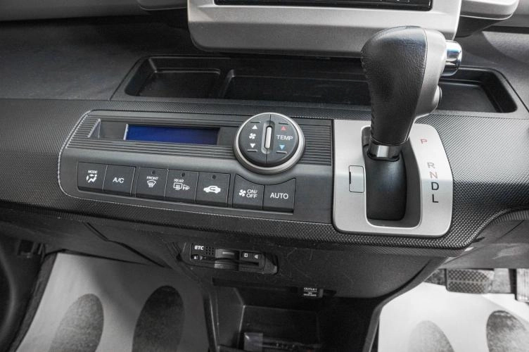 Honda Freed 18 из 26