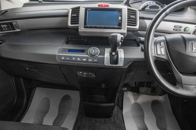 Honda Freed 16 из 26
