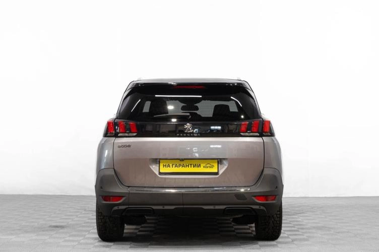 Peugeot 5008 5 из 6
