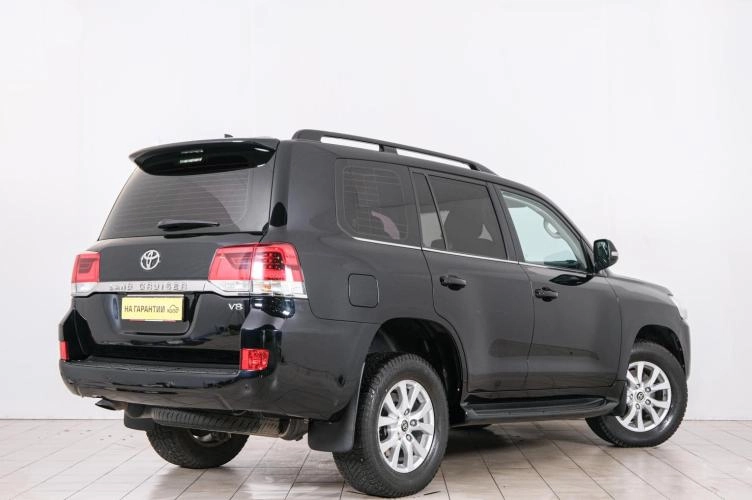 Toyota Land Cruiser 6 из 6