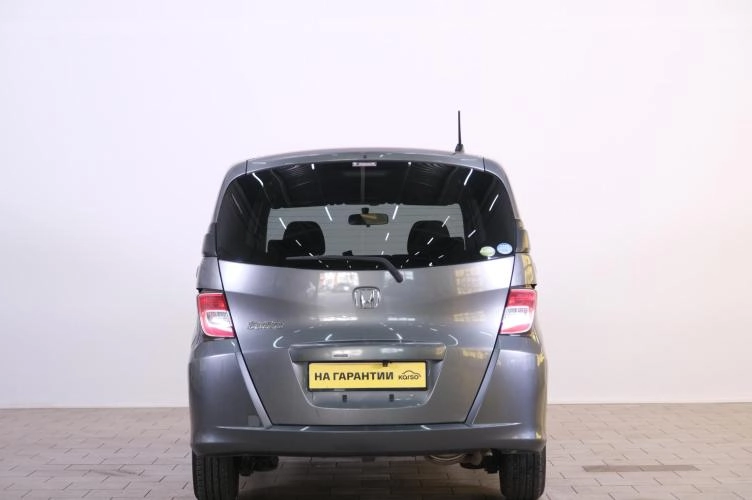Honda Freed 5 из 6