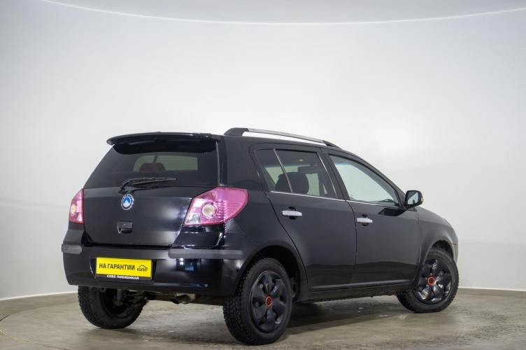 Geely MK Cross 4 из 6
