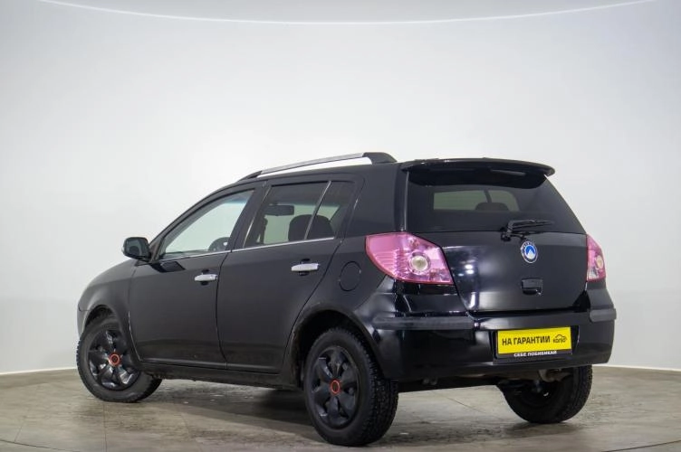 Geely MK Cross 6 из 6