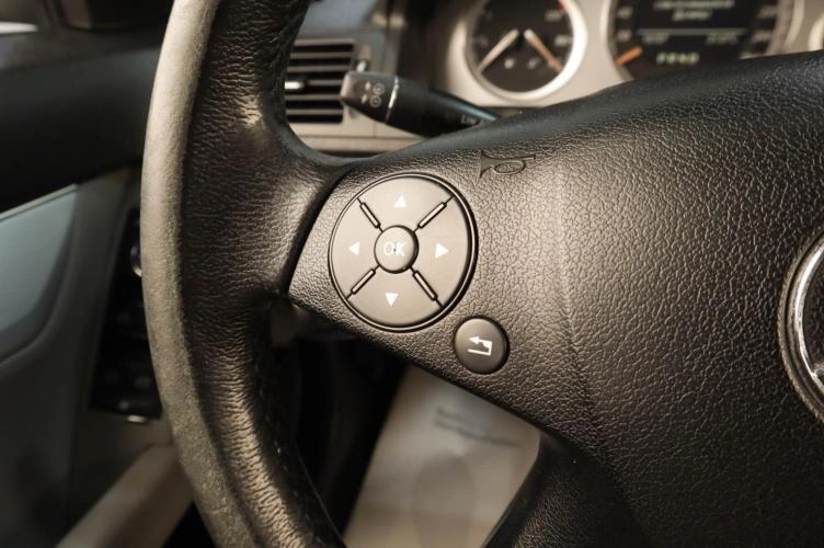 Mercedes-Benz C-класс 12 из 19