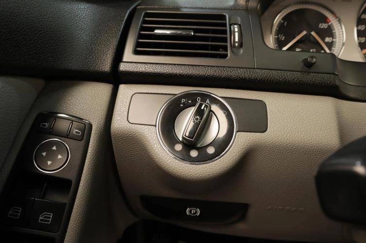 Mercedes-Benz C-класс 17 из 19