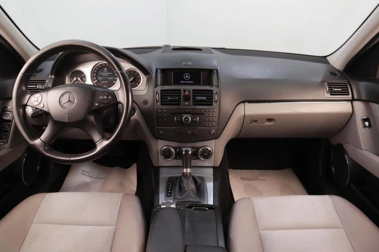 Mercedes-Benz C-класс 10 из 19