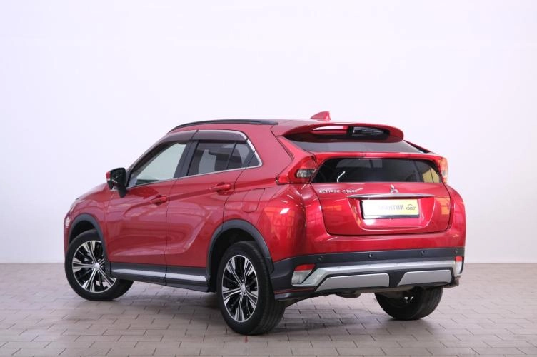Mitsubishi Eclipse Cross 4 из 6