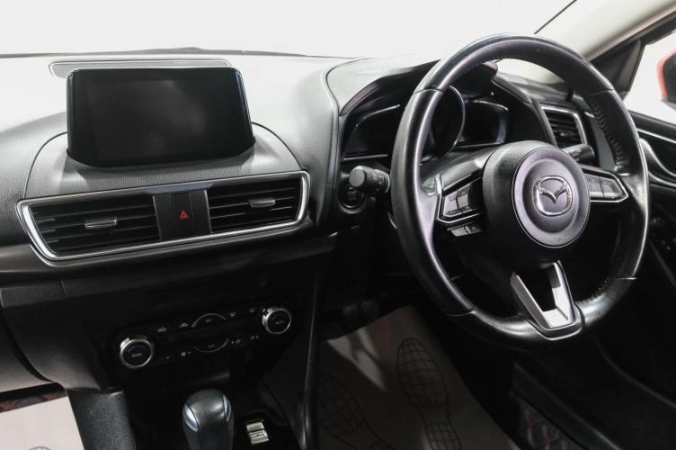Mazda Axela 17 из 32