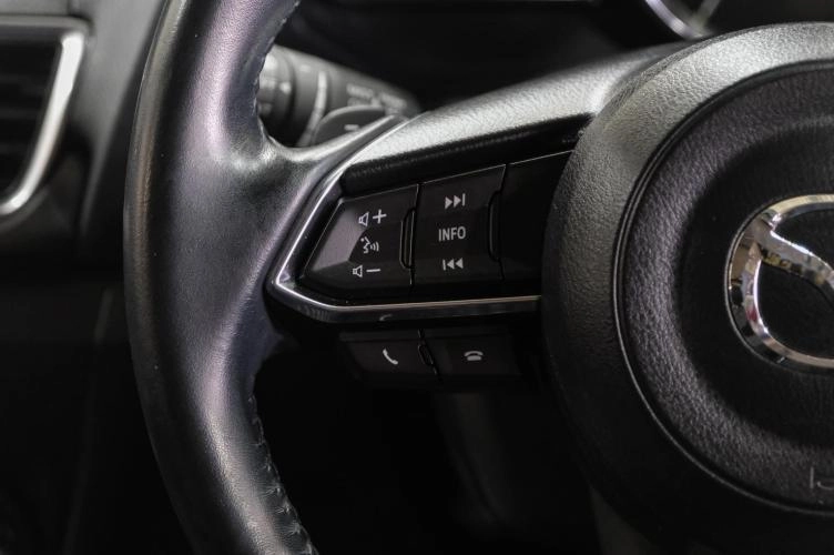 Mazda Axela 21 из 32