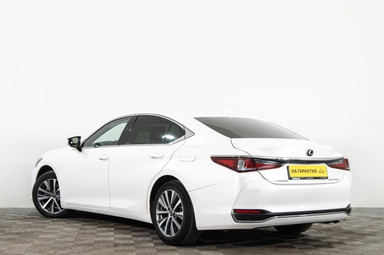 Lexus ES 4 из 6