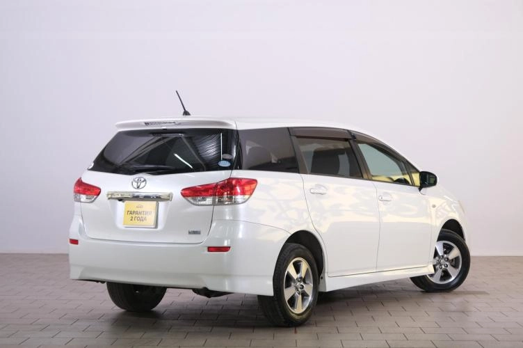 Toyota Wish 6 из 6