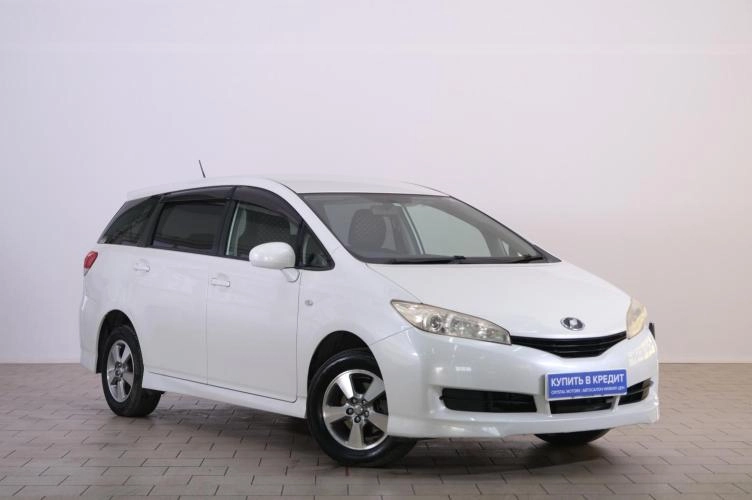 Toyota Wish 1 из 6