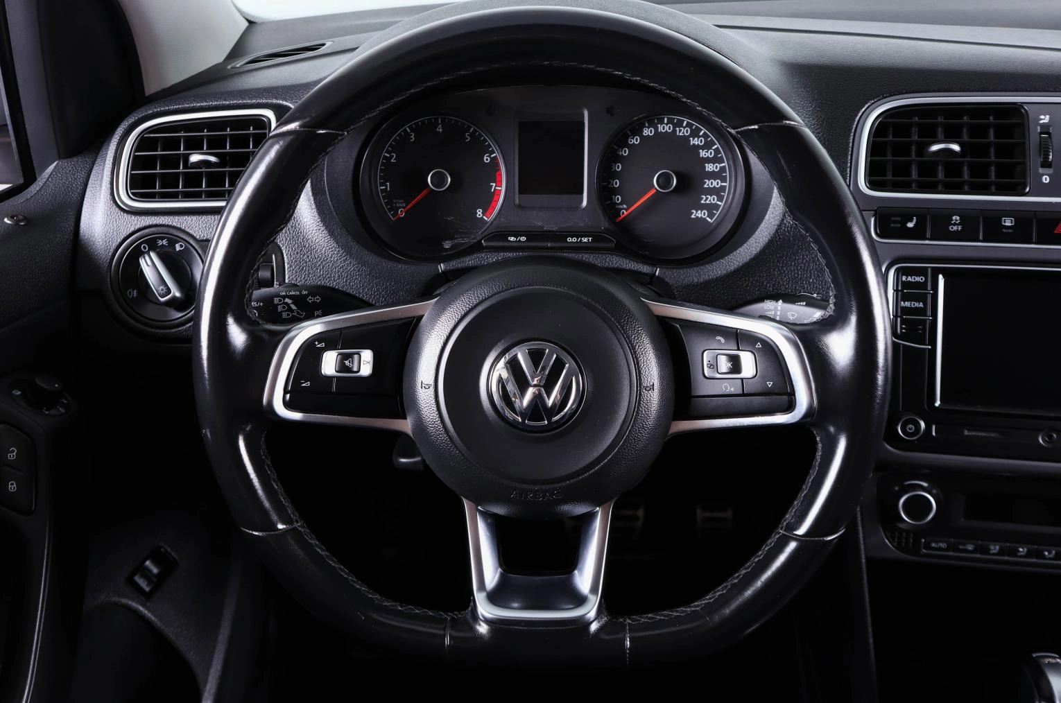 Volkswagen Polo 15 из 24