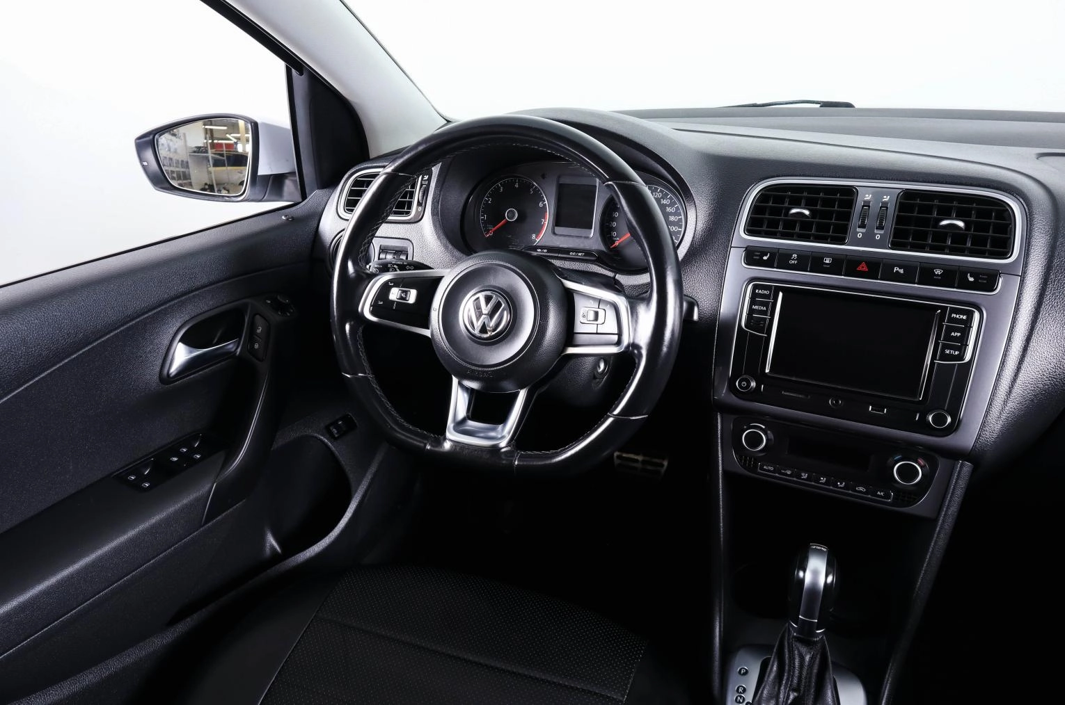 Volkswagen Polo 12 из 24
