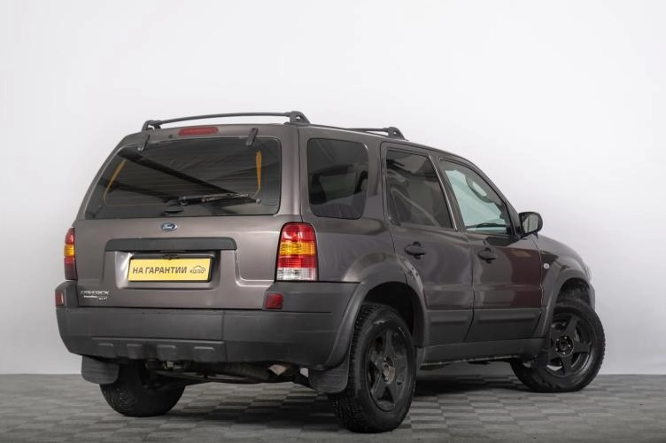 Ford Maverick 6 из 6