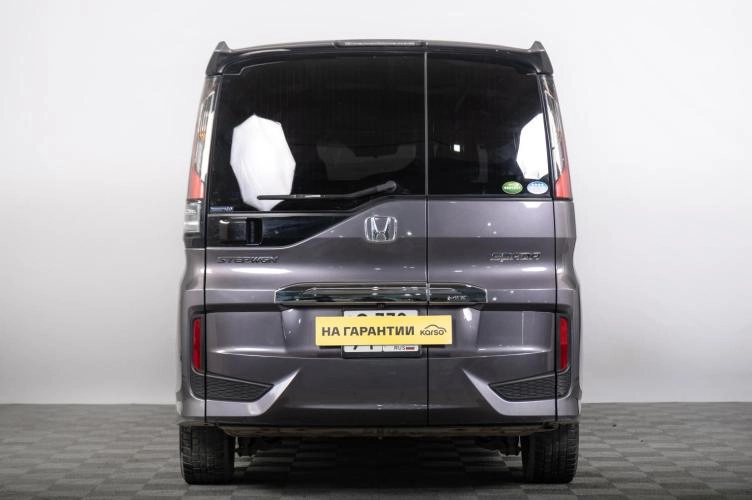 Honda Stepwgn Spada 4 из 6