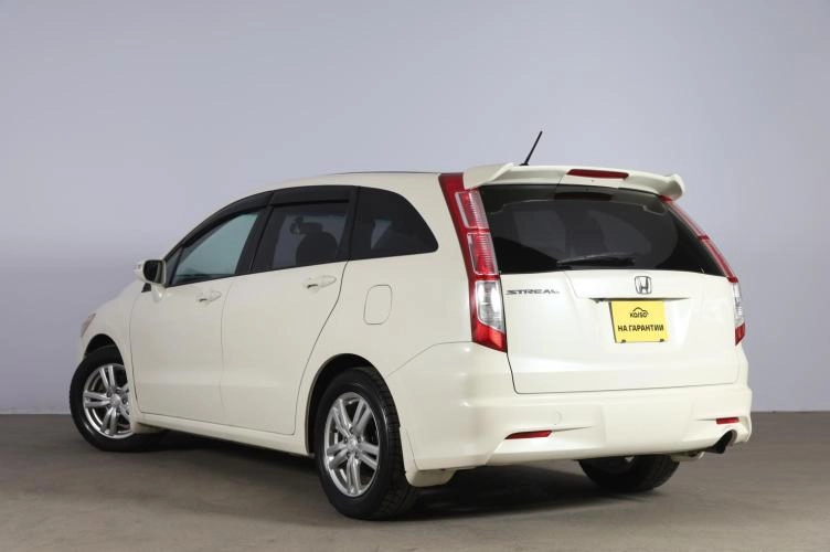 Honda Stream 4 из 6