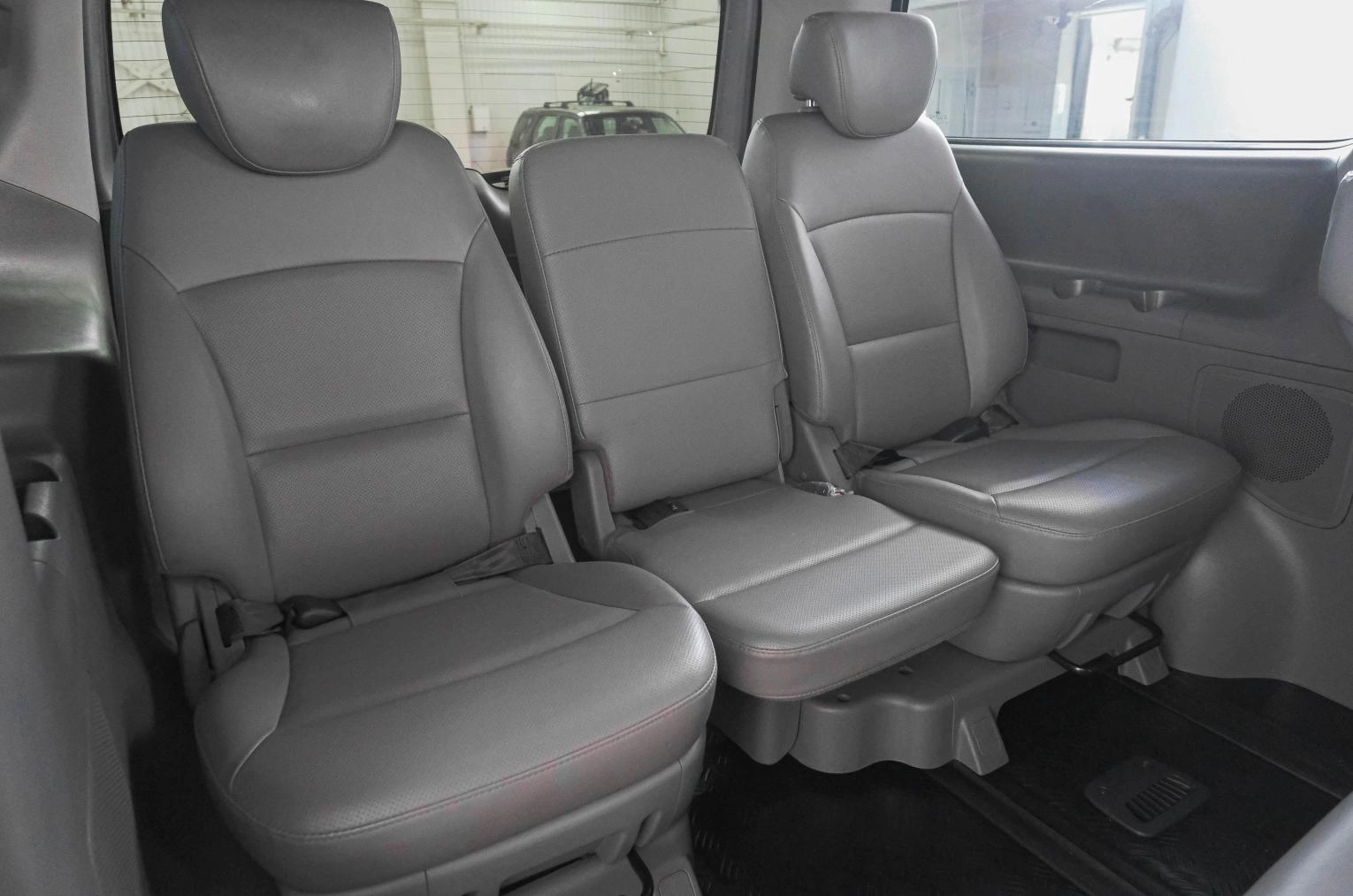 Hyundai Grand Starex 10 из 22
