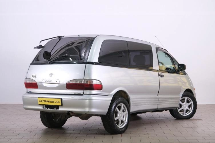 Toyota Estima Emina 6 из 6