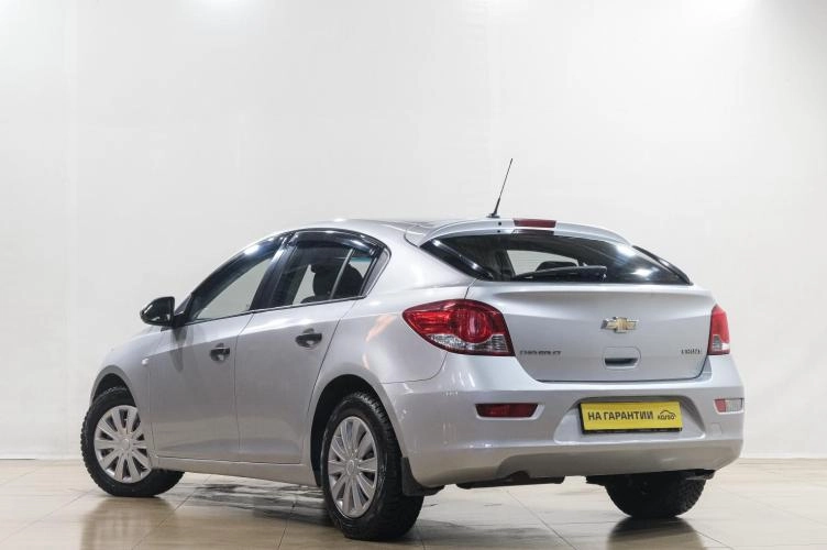 Chevrolet Cruze 4 из 6