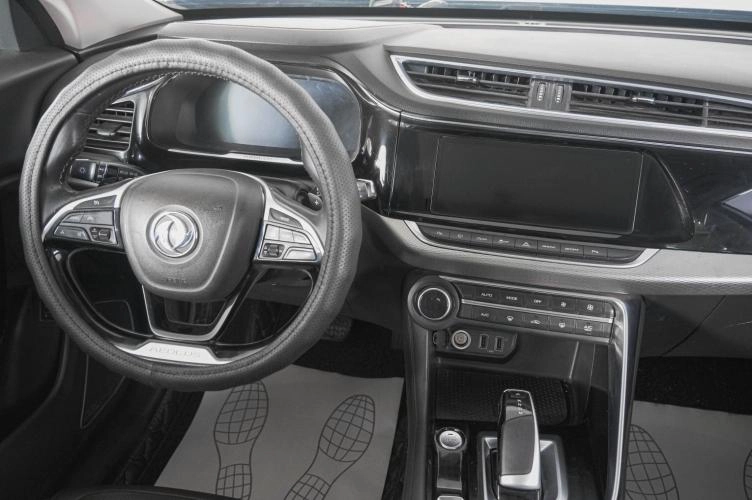 Dongfeng AX7 12 из 28