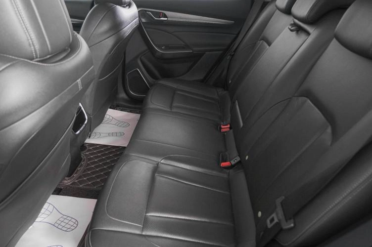 Dongfeng AX7 9 из 28