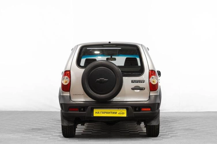 Chevrolet Niva 5 из 6