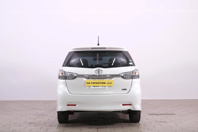 Toyota Wish 5 из 6
