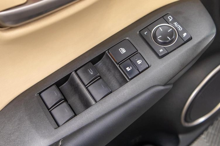 Lexus NX 11 из 26