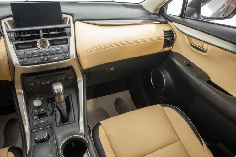 Lexus NX 21 из 26