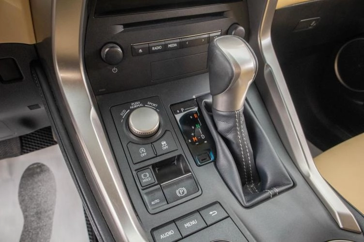 Lexus NX 19 из 26