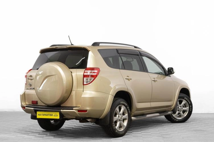 Toyota RAV4 4 из 6